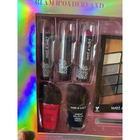 Wet n Wild Glam Wonderland Blockbuster Gift Set, 8 Pieces, NEW Red Free Ship - Picture 3 of 9